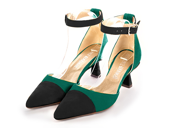 Chaussure femme à brides : Chaussure côtés ouverts bride cheville couleur noir mat et vert émeraude. Bout effilé. Talon mi-haut bobine Vue avant - Florence KOOIJMAN
