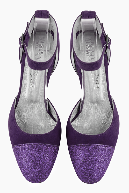 Chaussure femme à brides : Chaussure côtés ouverts bride cheville couleur violet améthyste. Bout rond. Talon très haut trotteur. Vue du dessus - Florence KOOIJMAN