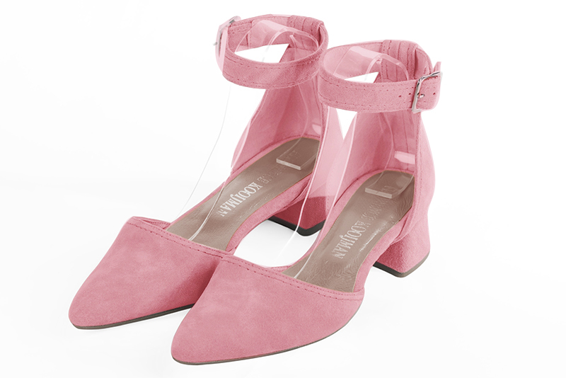Chaussure femme à brides : Chaussure côtés ouverts bride cheville couleur rose camélia. Bout effilé. Petit talon évasé Vue avant - Florence KOOIJMAN