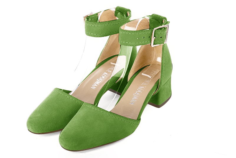 Chaussure femme à brides : Chaussure côtés ouverts bride cheville couleur vert anis. Bout rond. Petit talon évasé Vue avant - Florence KOOIJMAN