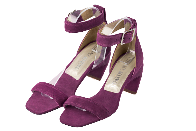 Sandale femme : Sandale soirées et cérémonies couleur violet myrtille. Bout carré. Talon mi-haut virgule Vue avant - Florence KOOIJMAN