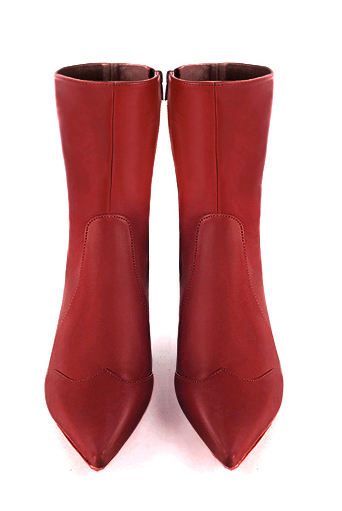 Boots femme : Boots fermeture éclair à l'intérieur couleur rouge carmin. Bout pointu. Petit talon évasé. Vue du dessus - Florence KOOIJMAN