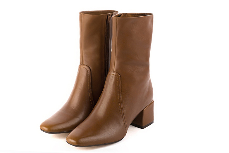 Boots femme : Boots fermeture éclair à l'intérieur couleur marron caramel. Bout carré. Talon mi-haut bottier Vue avant - Florence KOOIJMAN