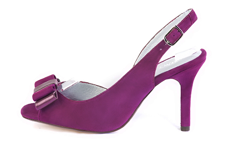 Sandale femme : Sandale soirées et cérémonies couleur violet myrtille. Bout rond. Talon haut fin. Vue de profil - Florence KOOIJMAN