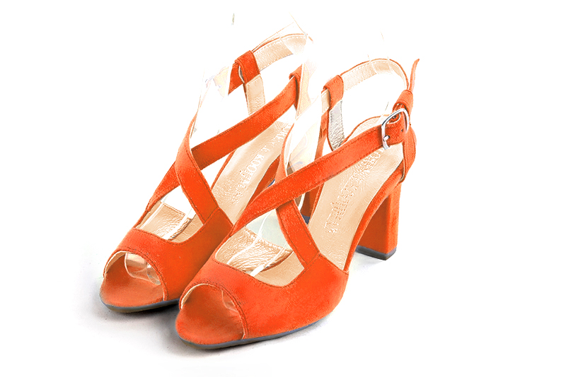 Sandale femme : Sandale soirées et cérémonies couleur orange clémentine. Bout rond. Talon haut trotteur Vue avant - Florence KOOIJMAN