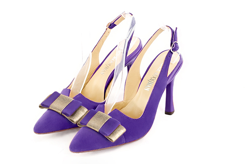 Chaussure femme à brides :  couleur violet outremer et or doré. Bout effilé. Talon très haut bobine Vue avant - Florence KOOIJMAN