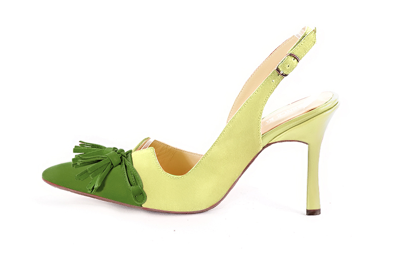 Chaussure femme à brides :  couleur vert anis. Bout effilé. Talon très haut fin. Vue de profil - Florence KOOIJMAN