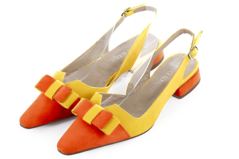Chaussure femme à brides :  couleur orange clémentine et jaune soleil. Bout effilé. Talon plat bottier Vue avant - Florence KOOIJMAN
