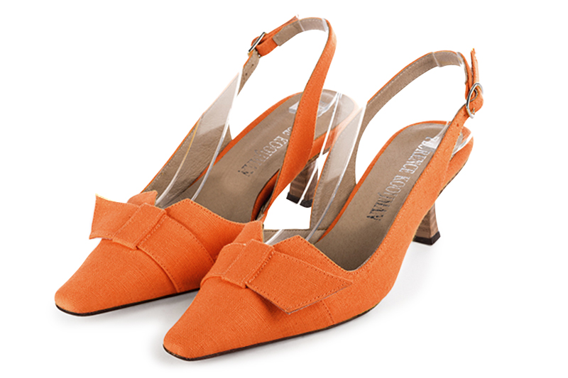 Chaussure femme à brides :  couleur orange clémentine. Bout effilé. Talon mi-haut bobine Vue avant - Florence KOOIJMAN