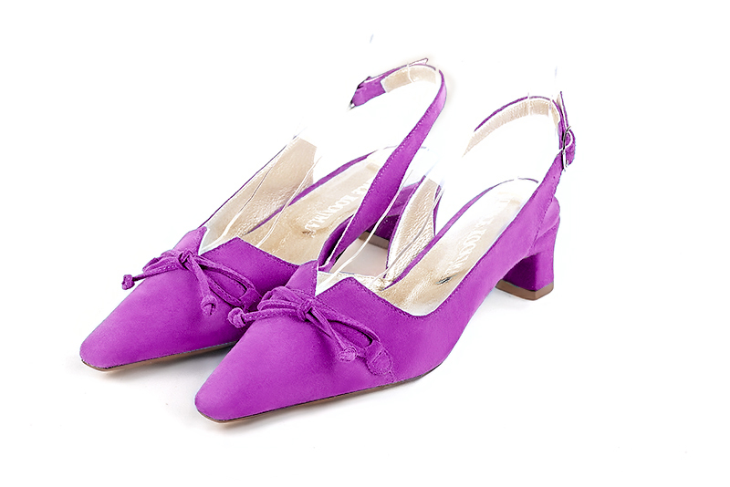 Chaussure femme à brides :  couleur violet mauve. Bout effilé. Petit talon trotteur Vue avant - Florence KOOIJMAN