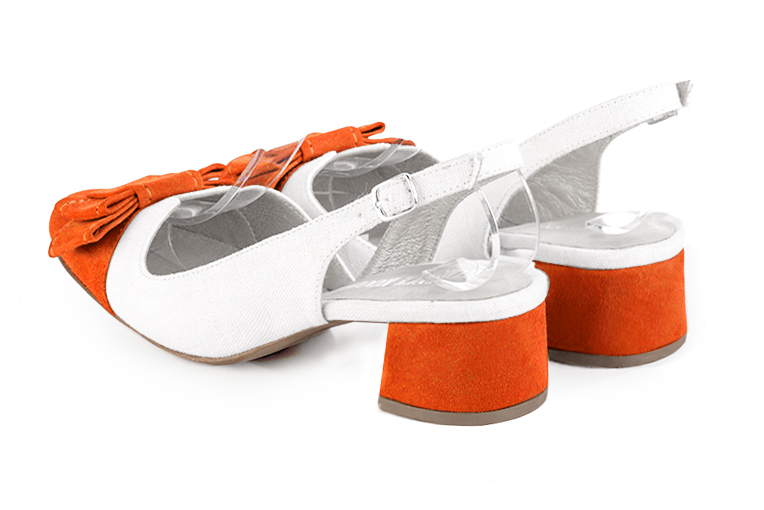 Chaussure femme à brides :  couleur orange clémentine et blanc pur. Bout rond. Petit talon évasé. Vue arrière - Florence KOOIJMAN