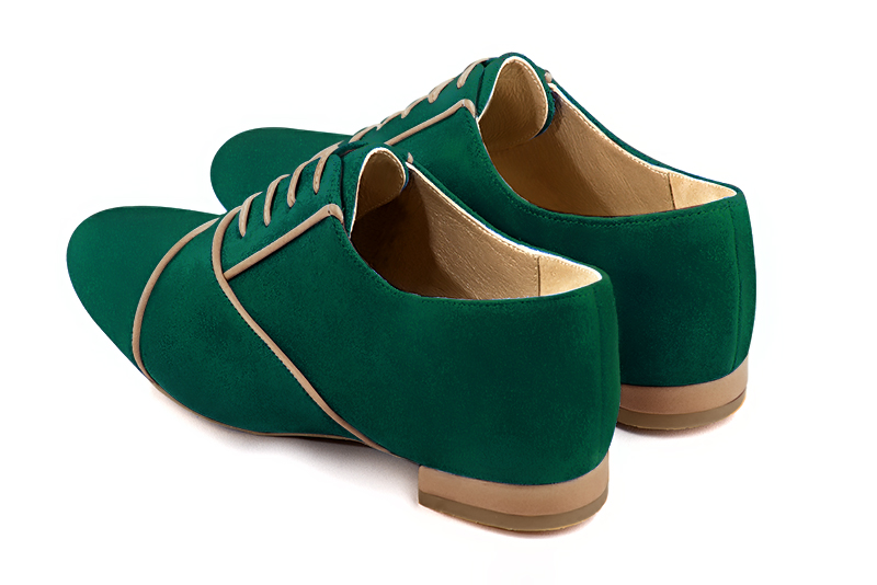Chaussure femme à lacets : Derby élégant et raffiné couleur vert bouteille et marron caramel. Bout rond. Talon plat bottier. Vue arrière - Florence KOOIJMAN