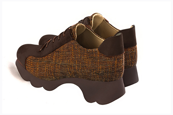 Chaussure femme à lacets : Derby sport couleur marron ébène et orange corail.. Vue arrière - Florence KOOIJMAN