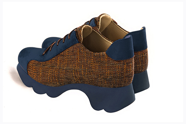 Chaussure femme à lacets : Derby sport couleur bleu marine et orange corail.. Vue arrière - Florence KOOIJMAN