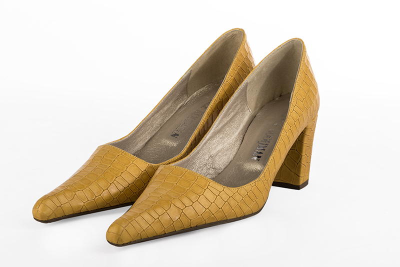 Escarpins soirée et cérémonie Florence KOOIJMAN - Escarpin Pointu Jaune ocre en croco sur un talon bottier mi haut, personnalisable dans toutes les couleurs Rouge Orange Violet Vert Electric, du 35 au 43