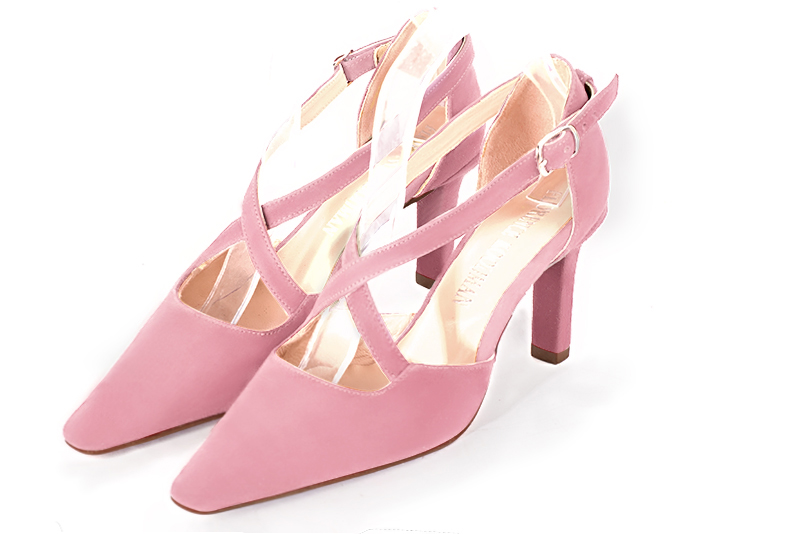 Chaussure femme à brides : Chaussure côtés ouverts brides croisées couleur rose camélia. Bout effilé. Talon haut fin Vue avant - Florence KOOIJMAN