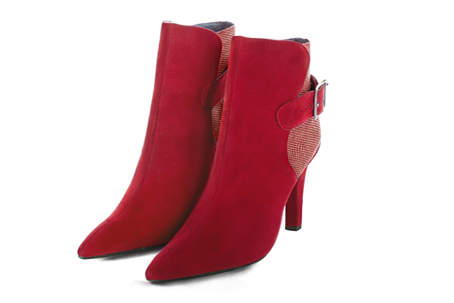 Boots femme : Boots avec des boucles à l'arrière couleur rouge carmin. Bout effilé. Talon très haut fin Vue avant - Florence KOOIJMAN