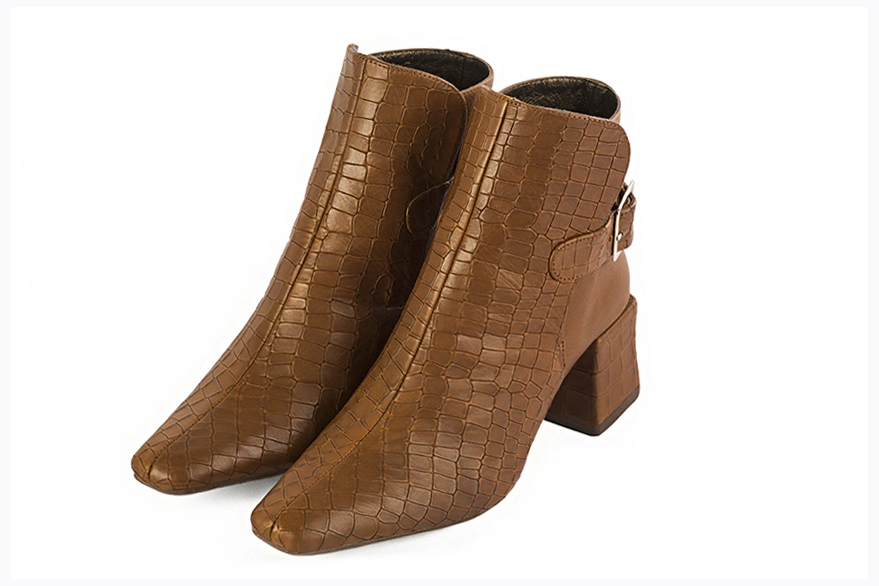 Boots femme : Boots avec des boucles à l'arrière couleur marron caramel. Bout carré. Talon mi-haut bottier Vue avant - Florence KOOIJMAN