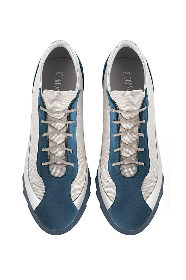 Basket femme habillée : Sneaker urbain bicolore couleur bleu canard et argent platine. Semelle épaisse. Doublure cuir. Vue du dessus - Florence KOOIJMAN