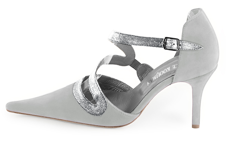 Chaussure femme à brides : Chaussure côtés ouverts bride serpent couleur gris perle et argent platine. Bout pointu. Talon haut fin. Vue de profil - Florence KOOIJMAN