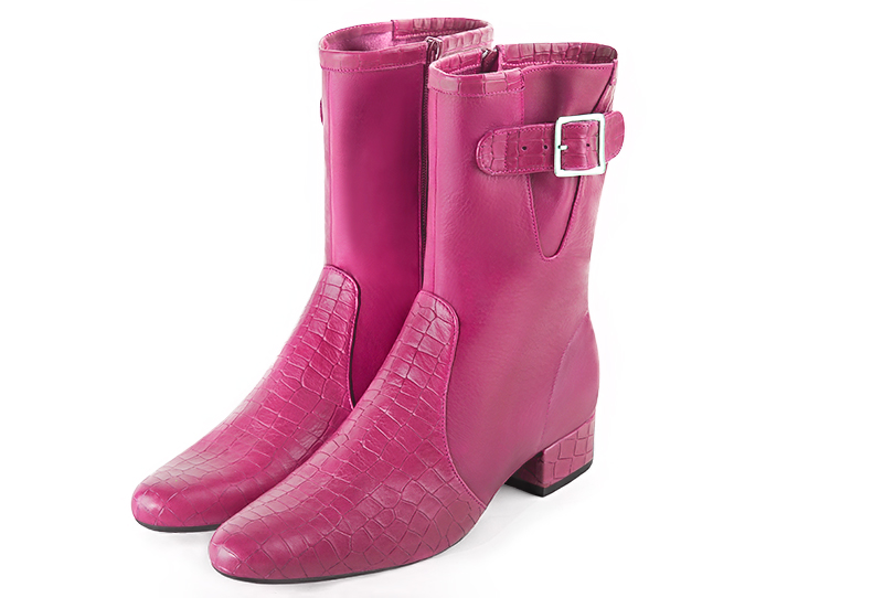Boots femme : Boots avec des boucles sur le côté couleur rose fuchsia. Bout rond. Petit talon bottier Vue avant - Florence KOOIJMAN