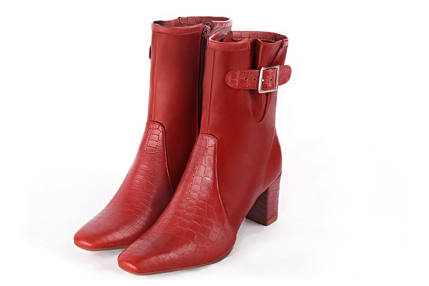 Boots femme : Boots avec des boucles sur le côté couleur rouge coquelicot. Bout carré. Talon mi-haut bottier Vue avant - Florence KOOIJMAN