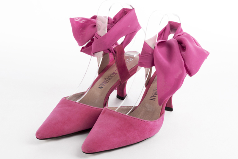 Chaussure femme à brides : Chaussure arrière ouvert avec un foulard autour de la cheville couleur rose fuchsia. Bout effilé. Talon mi-haut bobine Vue avant - Florence KOOIJMAN