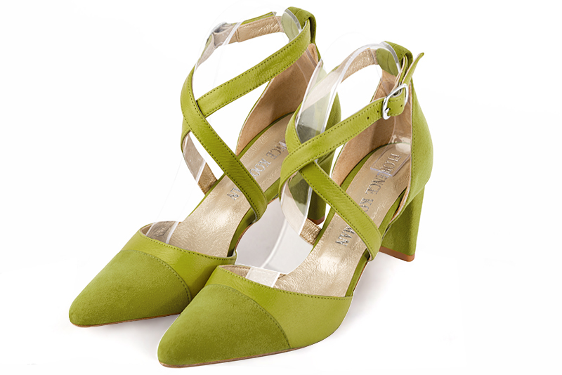 Chaussure femme à brides : Chaussure côtés ouverts brides croisées couleur vert pistache. Bout effilé. Talon mi-haut virgule Vue avant - Florence KOOIJMAN