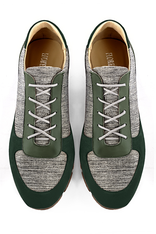 Basket homme habillée : Sneaker urbain tricolore couleur vert bouteille et gris cendre. Semelle fine. Doublure cuir. Vue du dessus - Florence KOOIJMAN