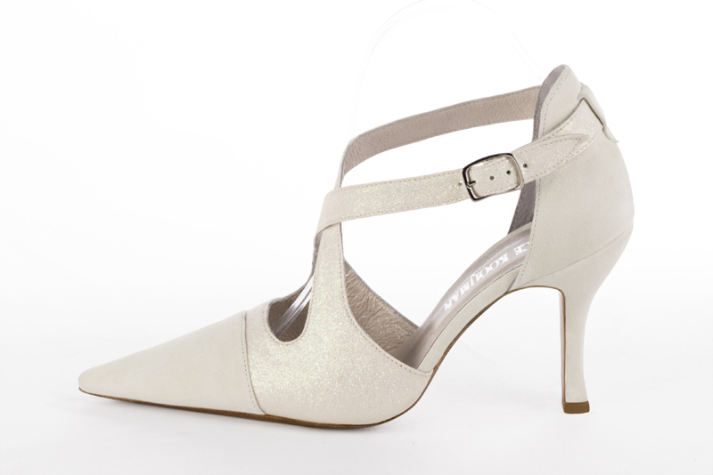 Escarpins mariage haut de gamme Florence KOOIJMAN - Escarpin pointu sac assorti personnalisable et sur mesure en petite et grande pointure sur talon haut mi haut et plat en blanc bleu rouge vert jaune orange rose