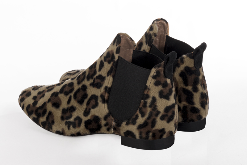 Boots grande taille Florence KOOIJMAN - Boots Femme plate léopard collection Hiver 2016 personnalisable dans toutes les couleurs du 35 au 43 adapté au petit et gros coup de pied