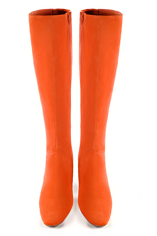 Botte femme : Bottes femme féminines sur mesures couleur orange clémentine. Bout rond. Talon haut bottier. Vue du dessus - Florence KOOIJMAN