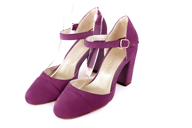 Chaussure femme à brides : Chaussure côtés ouverts bride cou-de-pied couleur violet myrtille. Bout rond. Talon haut bottier Vue avant - Florence KOOIJMAN