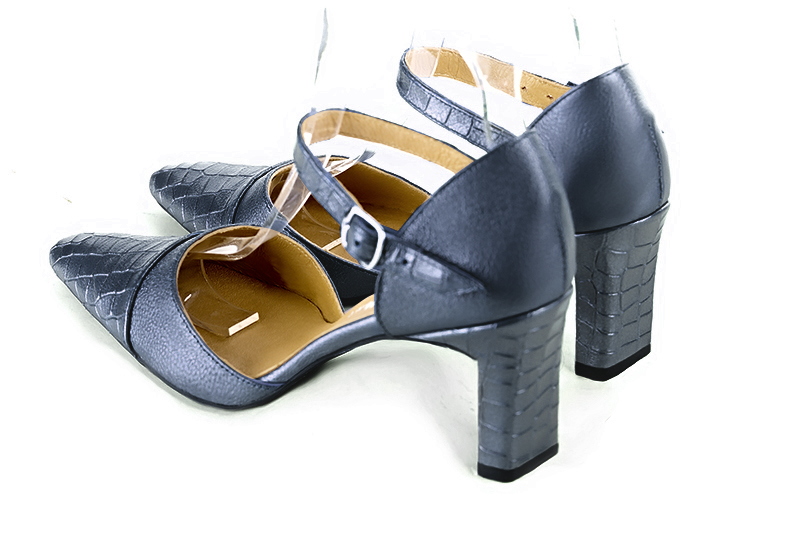 Chaussure femme à brides : Chaussure côtés ouverts bride cou-de-pied couleur bleu denim. Bout effilé. Talon haut virgule. Vue arrière - Florence KOOIJMAN