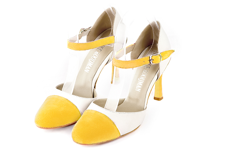 Chaussure femme à brides : Chaussure côtés ouverts bride cou-de-pied couleur jaune soleil et blanc cassé. Bout rond. Talon très haut fin Vue avant - Florence KOOIJMAN