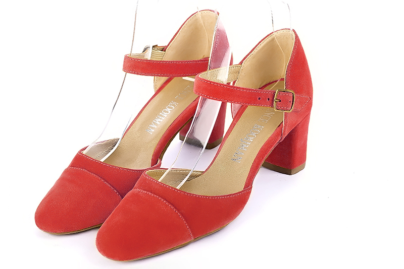 Chaussure femme à brides : Chaussure côtés ouverts bride cou-de-pied couleur rouge coquelicot. Bout rond. Talon mi-haut bottier Vue avant - Florence KOOIJMAN