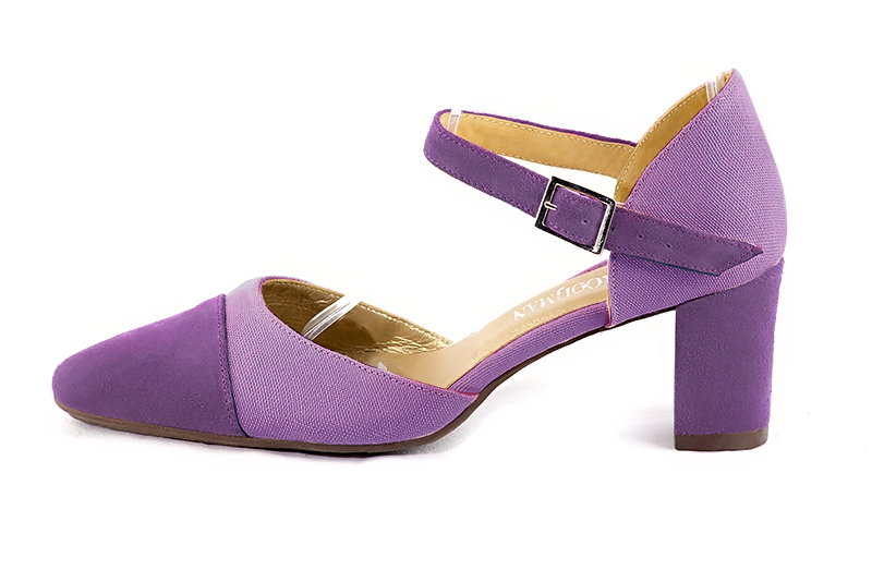 Chaussure femme à brides : Chaussure côtés ouverts bride cou-de-pied couleur violet améthyste. Bout rond. Talon mi-haut bottier. Vue de profil - Florence KOOIJMAN