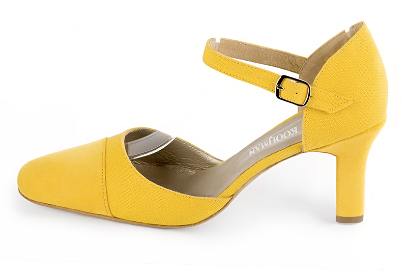 Chaussure femme à brides : Chaussure côtés ouverts bride cou-de-pied couleur jaune soleil. Bout rond. Talon haut trotteur. Vue de profil - Florence KOOIJMAN