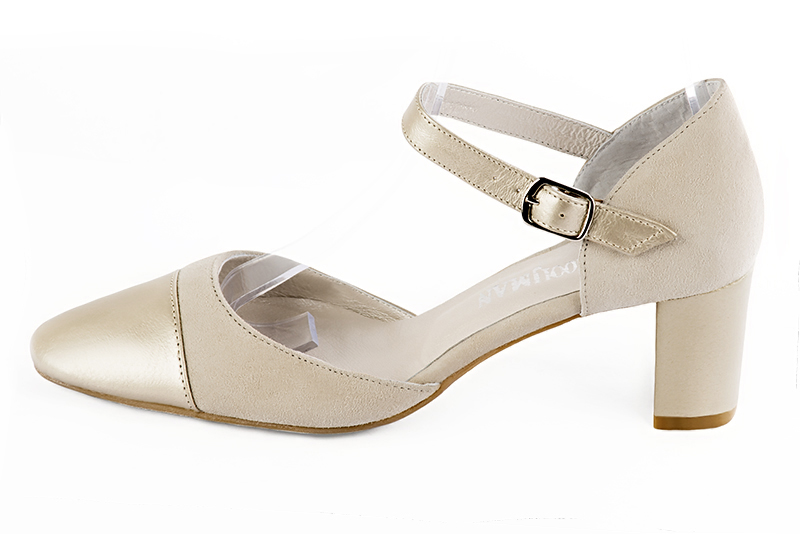 Chaussure femme à brides : Chaussure côtés ouverts bride cou-de-pied couleur or doré et blanc ivoire. Bout rond. Talon mi-haut bottier. Vue de profil - Florence KOOIJMAN