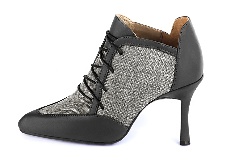 Chaussure femme à lacets : Derby original couleur gris acier. Bout pointu. Talon très haut fin. Vue de profil - Florence KOOIJMAN