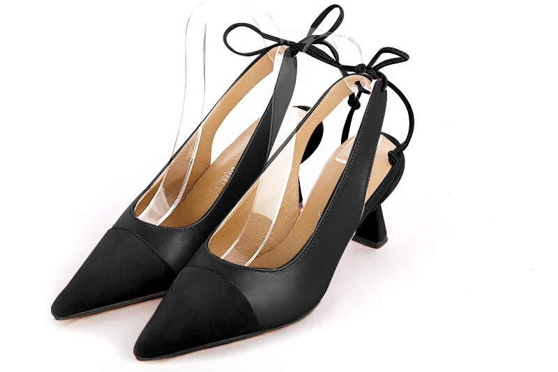 Chaussure femme à brides :  couleur noir mat. Bout pointu. Talon mi-haut bobine Vue avant - Florence KOOIJMAN