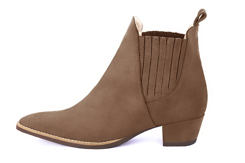 Boots femme : Boots élastiques sur les côtés couleur marron chocolat. Bout effilé. Petit talon conique. Vue de profil - Florence KOOIJMAN