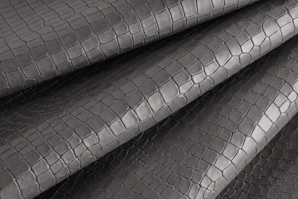 Cuir impression crocodile gris ardoise pour escarpins, pochettes, baskets, bottines, bottes - Florence KOOIJMAN