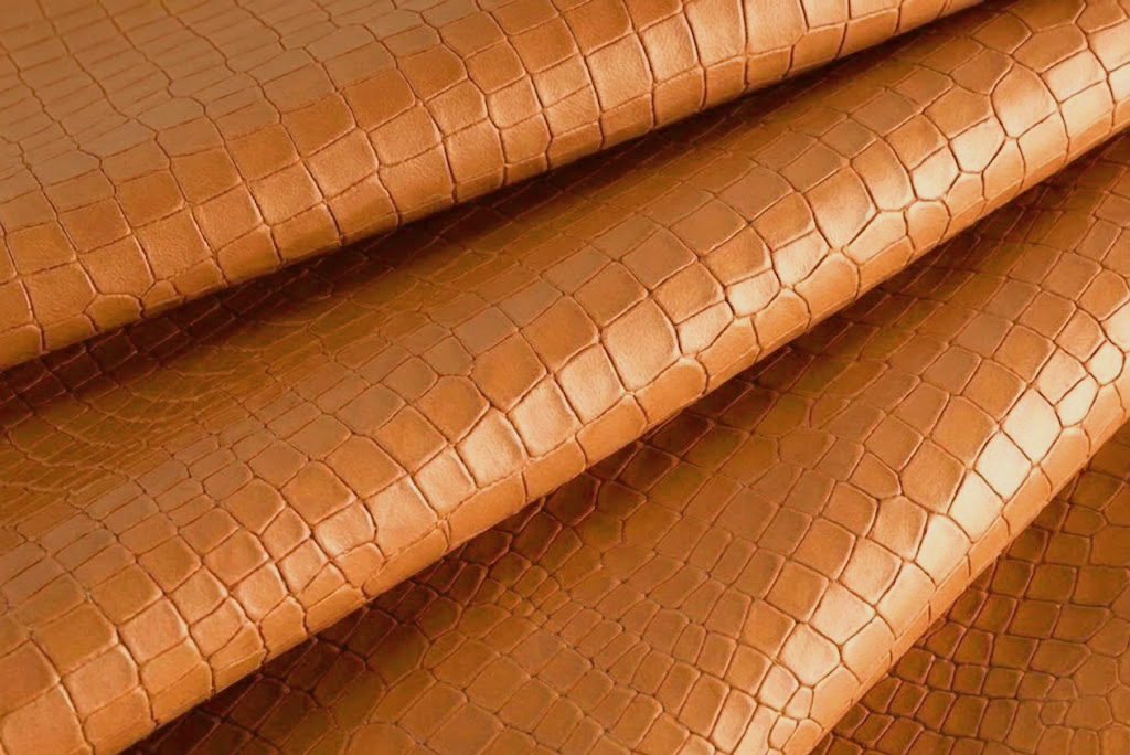 Cuir impression crocodile orange abricot pour escarpins, pochettes, baskets, bottines, bottes - Florence KOOIJMAN