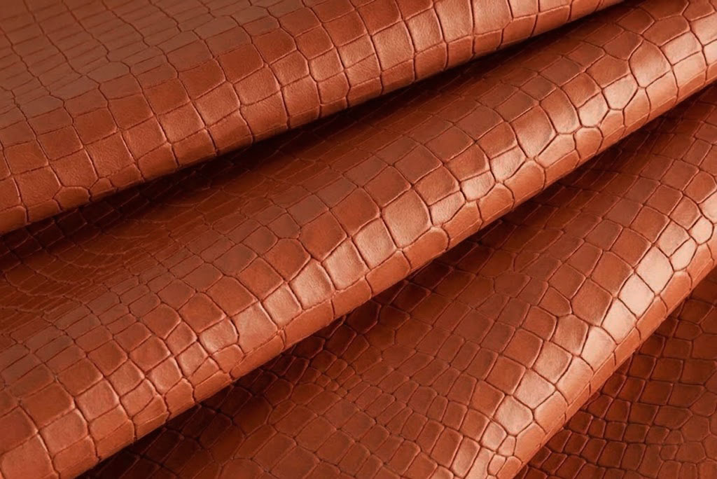 Cuir impression crocodile orange corail pour escarpins, pochettes, baskets, bottines, bottes - Florence KOOIJMAN