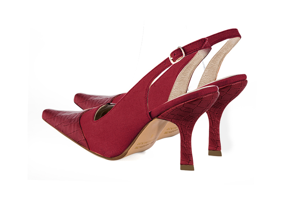 Escarpins bride arrière rouge bordeaux. Bout pointu. Talon bobine de 8.5 cm - Vue arrière