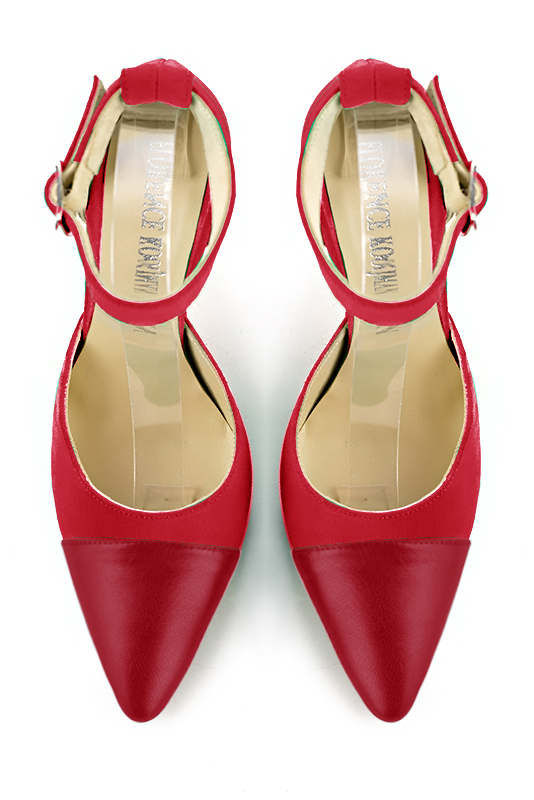 Chaussure femme à brides : Chaussure côtés ouverts bride cheville couleur rouge carmin. Bout effilé. Talon très haut bobine. Vue du dessus - Florence KOOIJMAN