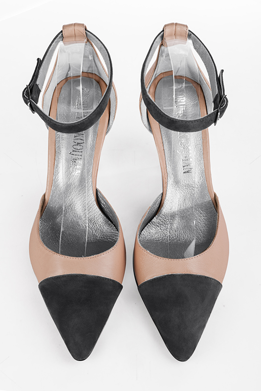 Chaussure femme à brides : Chaussure côtés ouverts bride cheville couleur gris acier et rose poudré. Bout effilé. Talon très haut conique. Vue du dessus - Florence KOOIJMAN