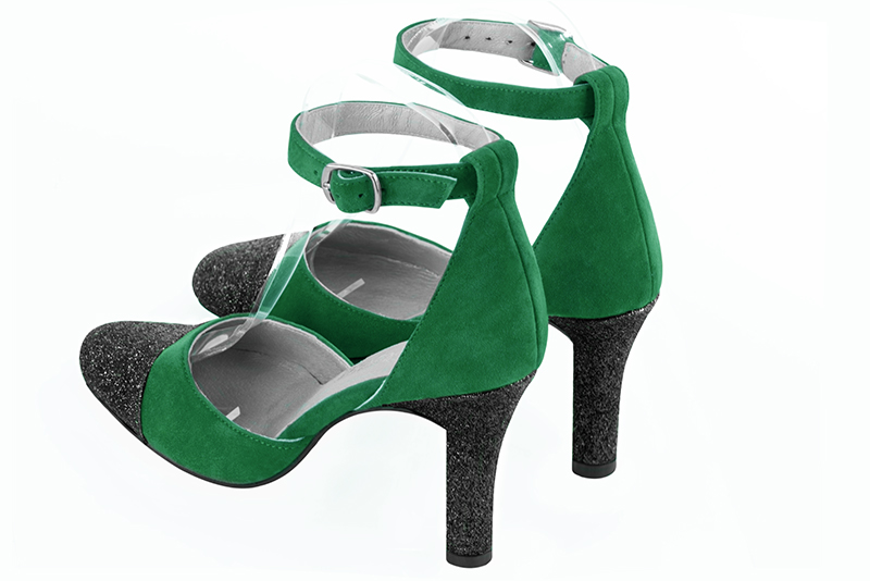 Chaussure femme à brides : Chaussure côtés ouverts bride cheville couleur noir brillant et vert émeraude. Bout rond. Talon très haut trotteur. Vue arrière - Florence KOOIJMAN