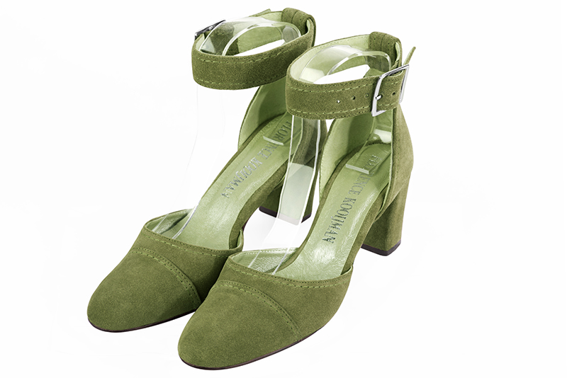 Chaussure femme à brides : Chaussure côtés ouverts bride cheville couleur vert pistache. Bout rond. Talon mi-haut bottier Vue avant - Florence KOOIJMAN
